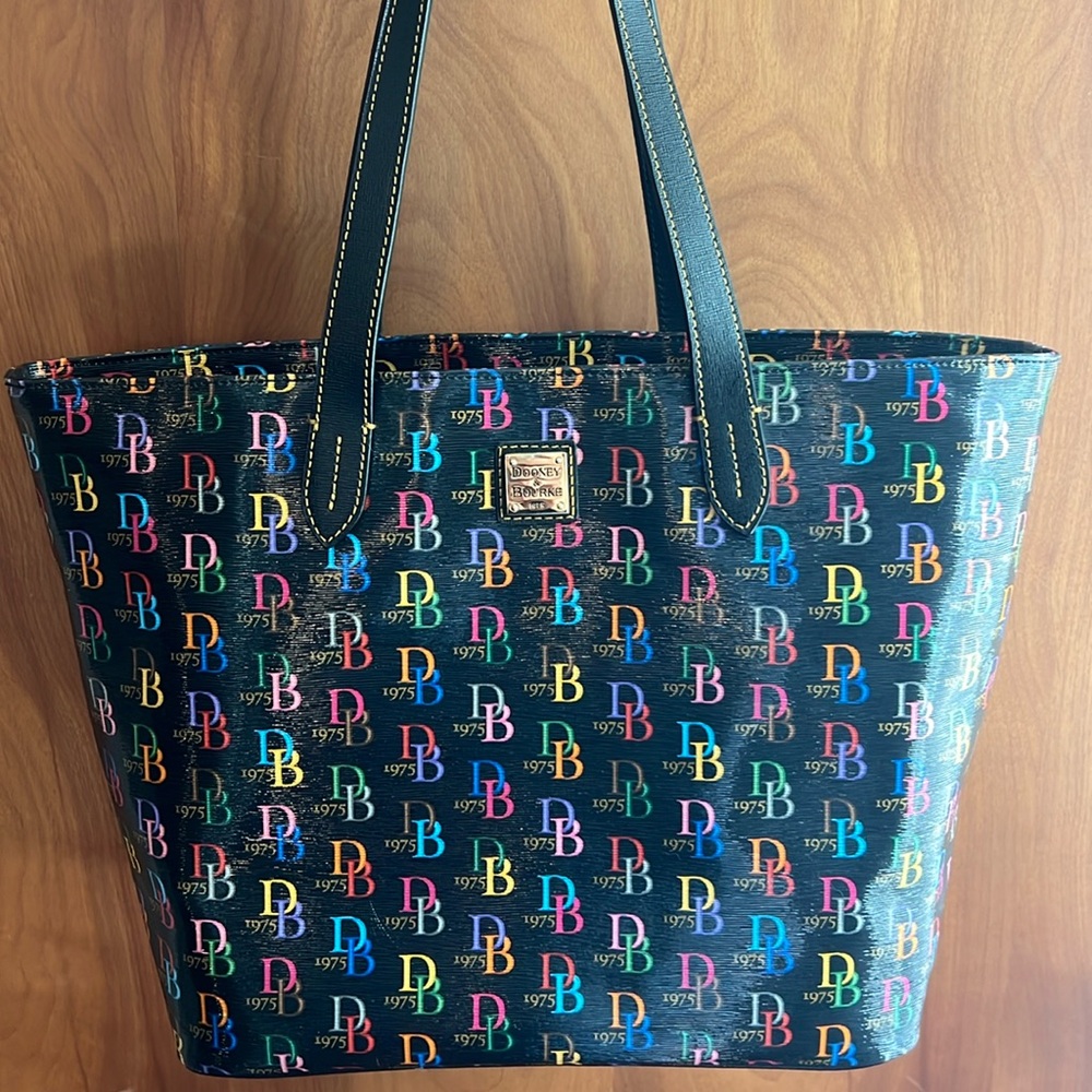 Dooney & Bourke Tote 1975 Black Multicolor